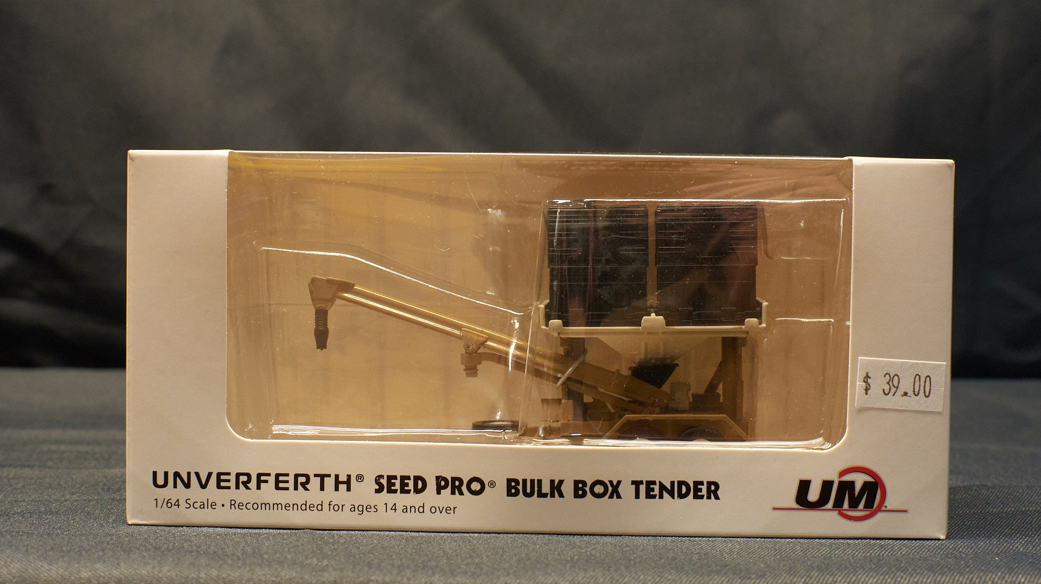 UBC 014 Unverferth Bulk Seed Tender