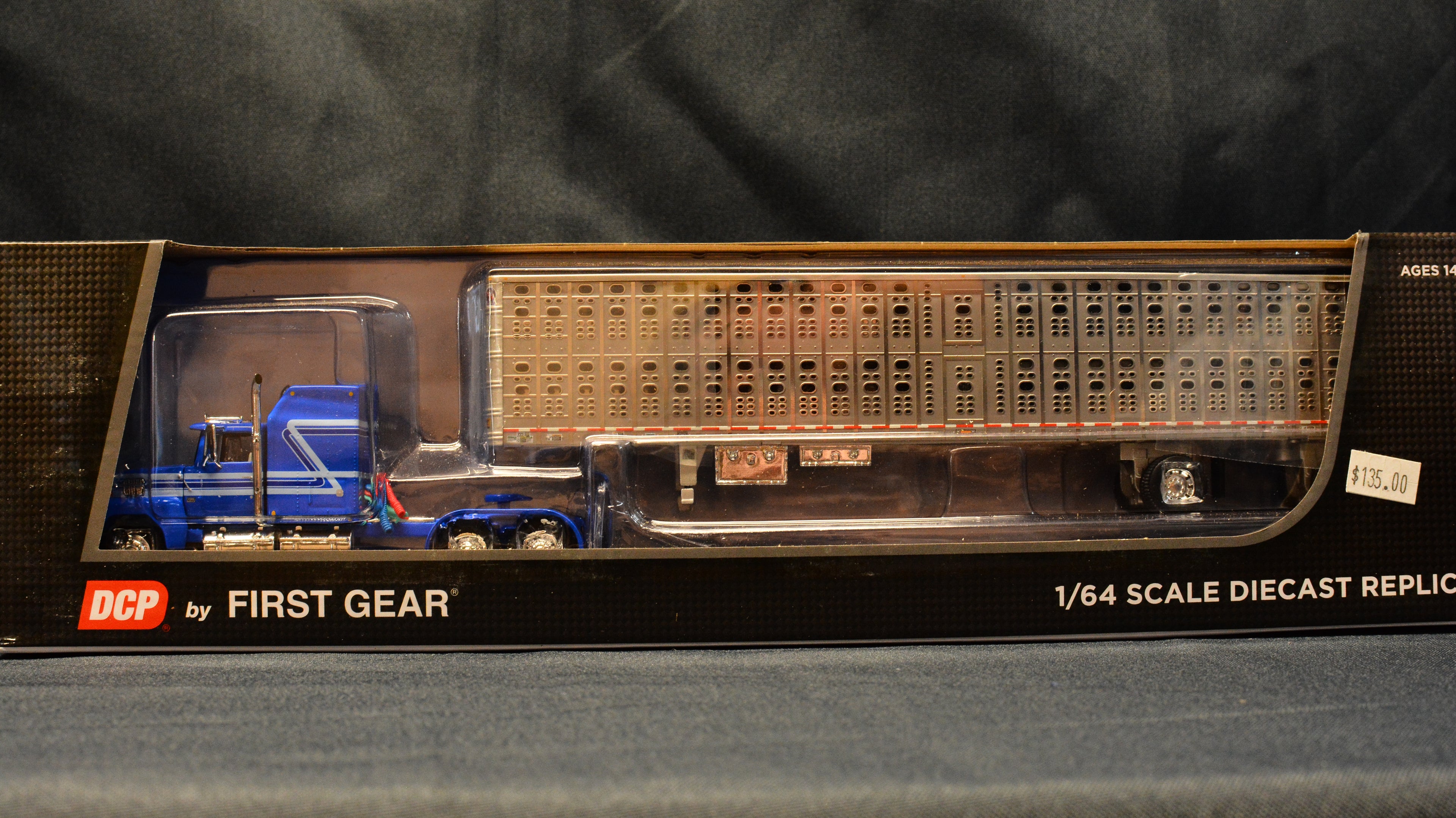 60-1769 Ford LTL-9000 w/60" Areodyne Sleeper & Wilson Livestock