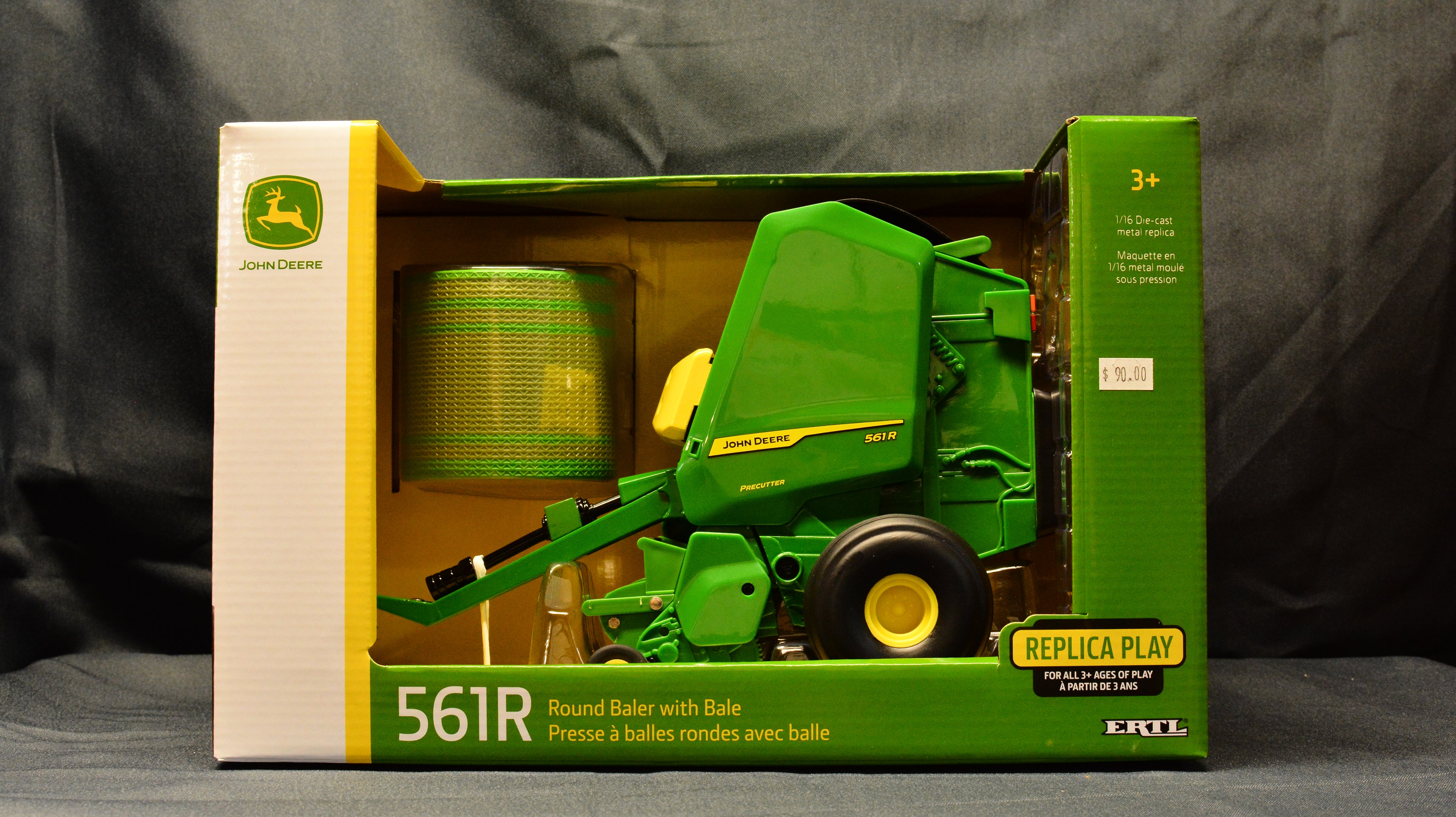 45900 1/16 John Deere 561R Round Baler